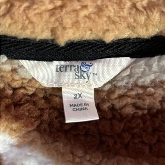 PLUS SIZE Terra & Sky Sherpa Pull Over Plus Size!! - Picture 5 of 5